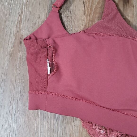 🔺️Fabletics Dusty Pink "Vicky" Lace Athletic Bra Medium - Picture 10 of 10